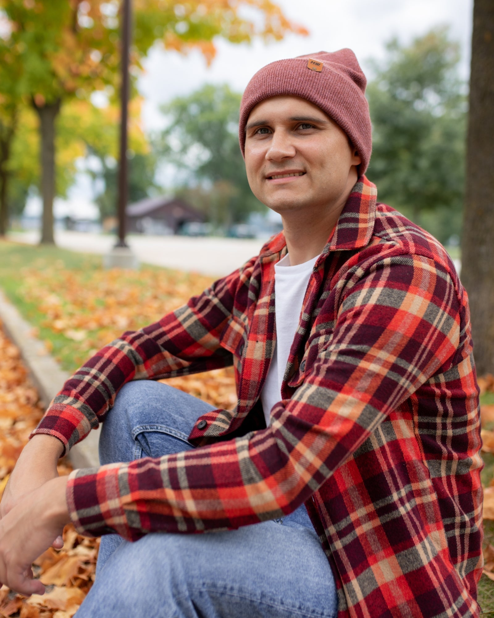 Knit Cuffed Beanie - Rusty Burgundy